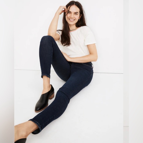 Madewell 9” Mid-Rise Skinny Jeans in Orland Wash- TENCEL Denim Edition - Picture 3 of 12